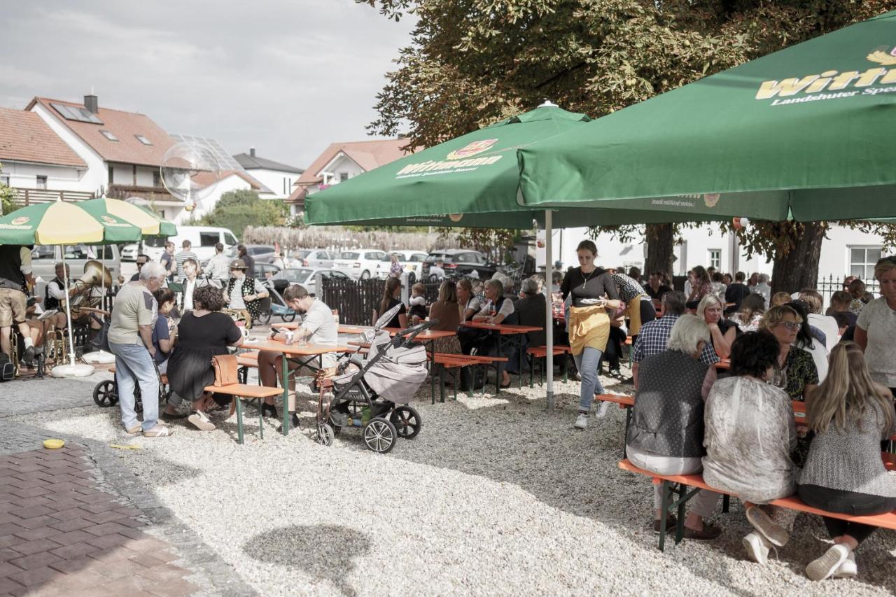 Hotel Kastanienhof Pfettrach Altdorf  Exteriér fotografie
