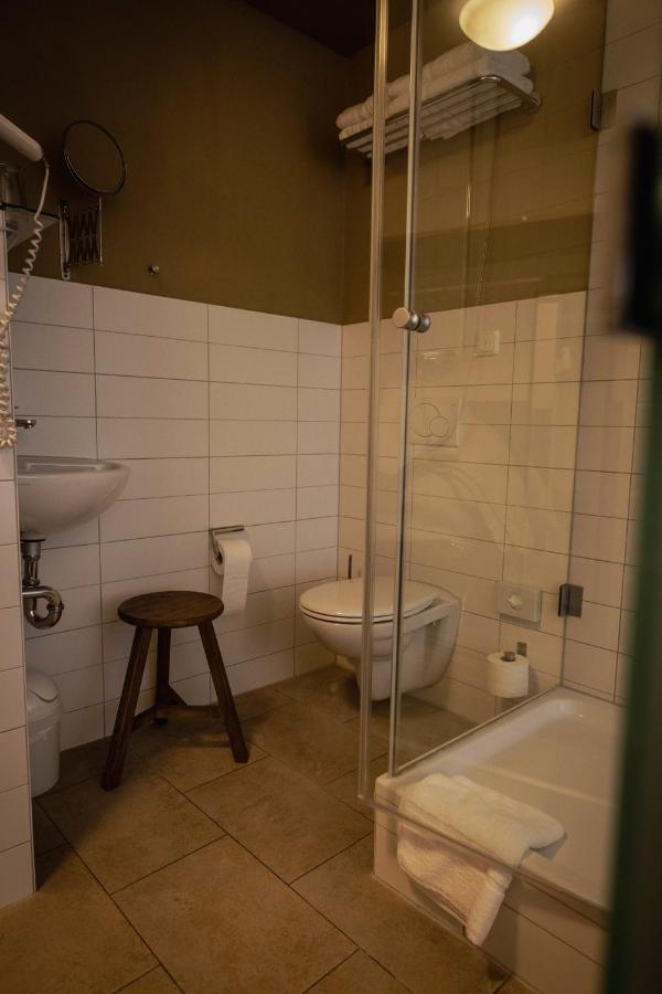 Hotel Kastanienhof Pfettrach Altdorf  Exteriér fotografie