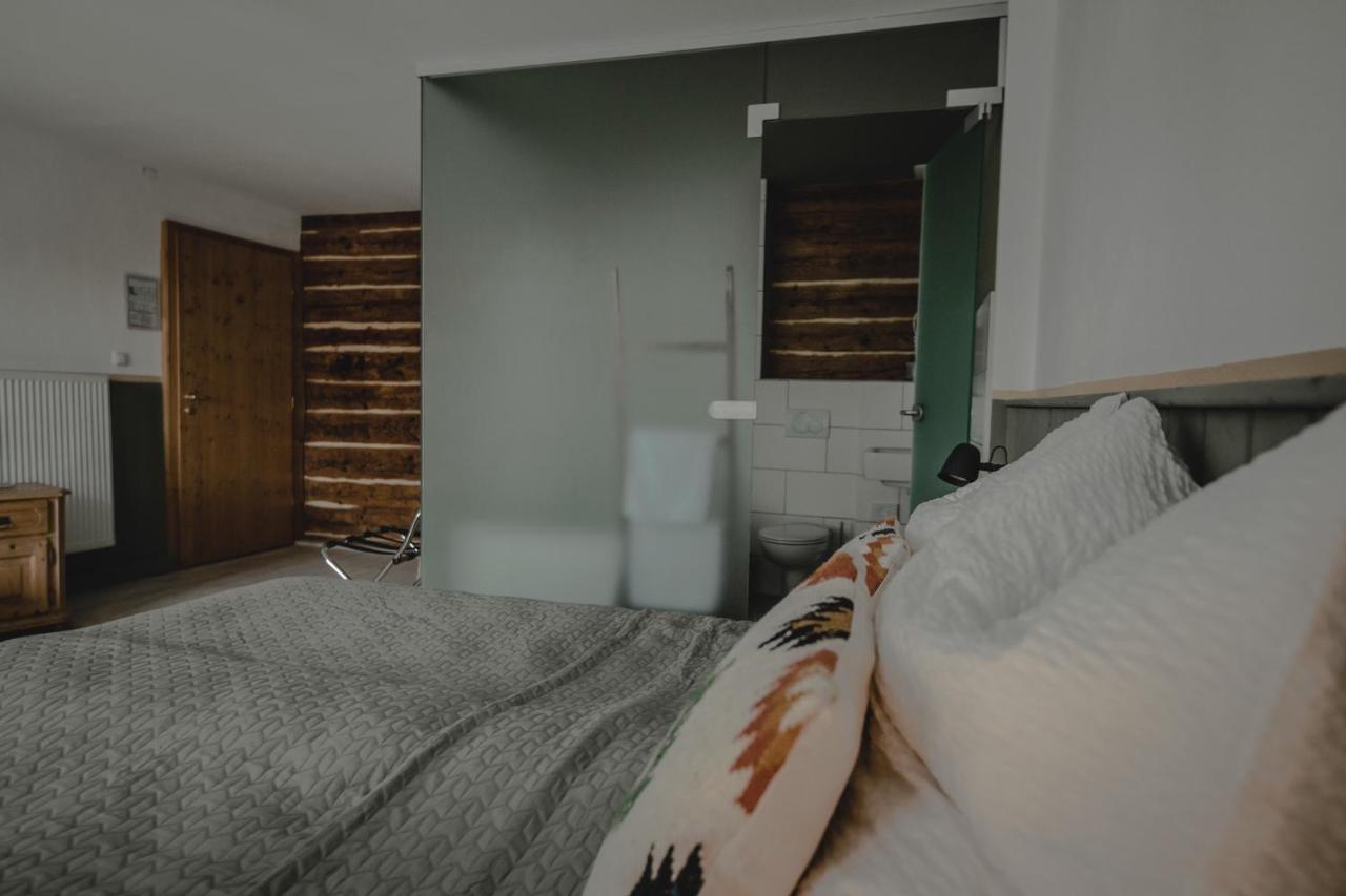 Hotel Kastanienhof Pfettrach Altdorf  Exteriér fotografie